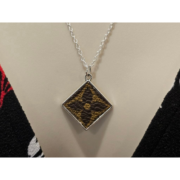 Louis Vuitton Pendant On 24" Silver Plated Necklace - Picture 3 of 5